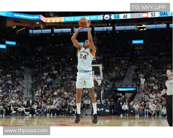 填满数据栏!乌布雷上半场3中3得9分1板1助2断1帽 填满数据栏!乌布雷上半场3中3得9分1板1助2断1帽